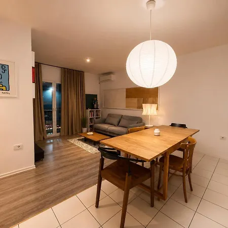 Apartment Bright Modern Designer *